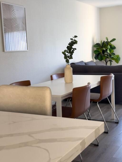 Modern Retreat 1 Mi. From Disney Anaheim Exterior foto